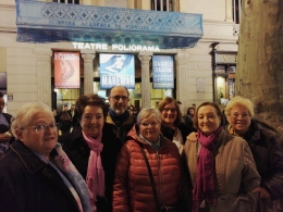 Participants del grup de conversa al Teatre Poliorama