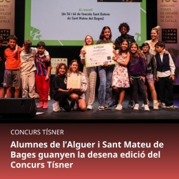 Alumnes de l'Escola Sant Esteve de Sant Mateu de Bages celebren el primer premi a la categoria Grumet des del Teatre Poliorama de Barcelona (Foto: Jordi Borràs)